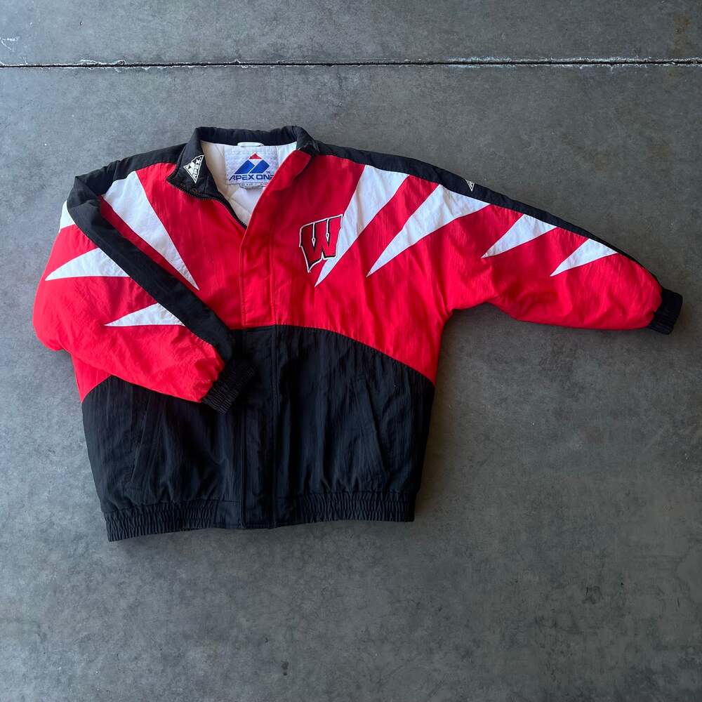 Vintage 90s Apex One Wisconsin Badgers Sharktooth Puffer Jacket XL